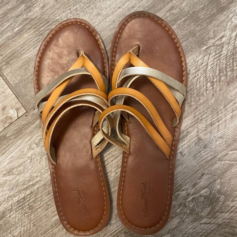 Strappy flat sandals